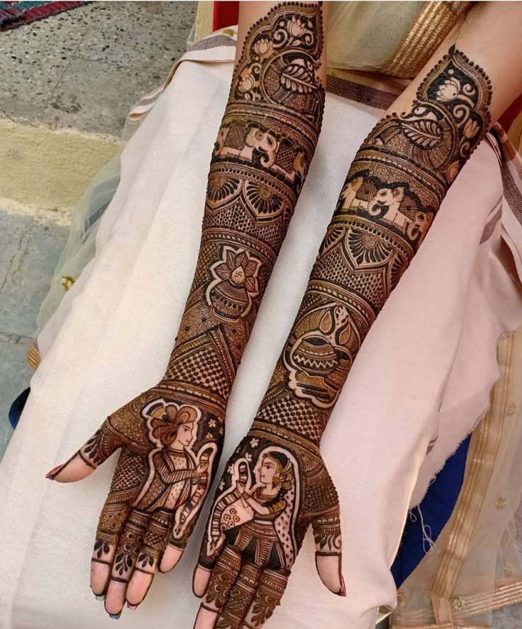 Mehendi elbow